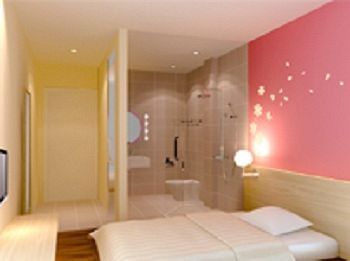 V8 Hotel - Xicun Гуанджоу Екстериор снимка